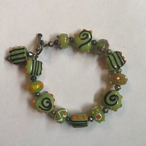 Accent bracelet